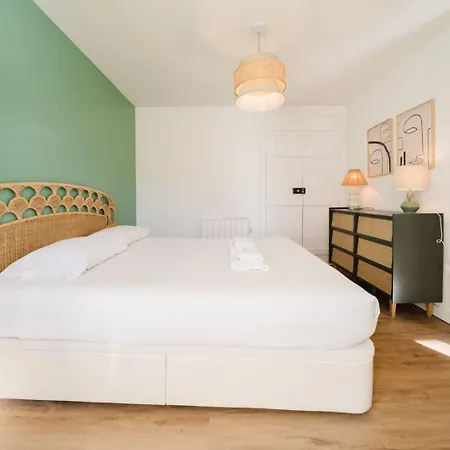 Charming 2br - Baixa | By Airnest شقة Lisboa
