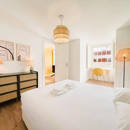 Charming 2br - Baixa | By Airnest リスボン